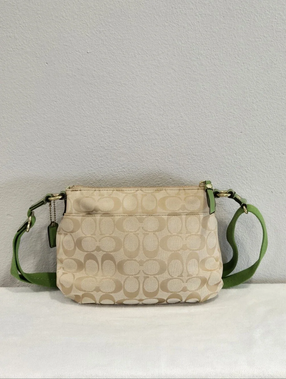 Coach crossbody beige